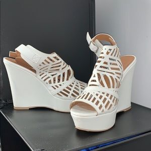 white wedges